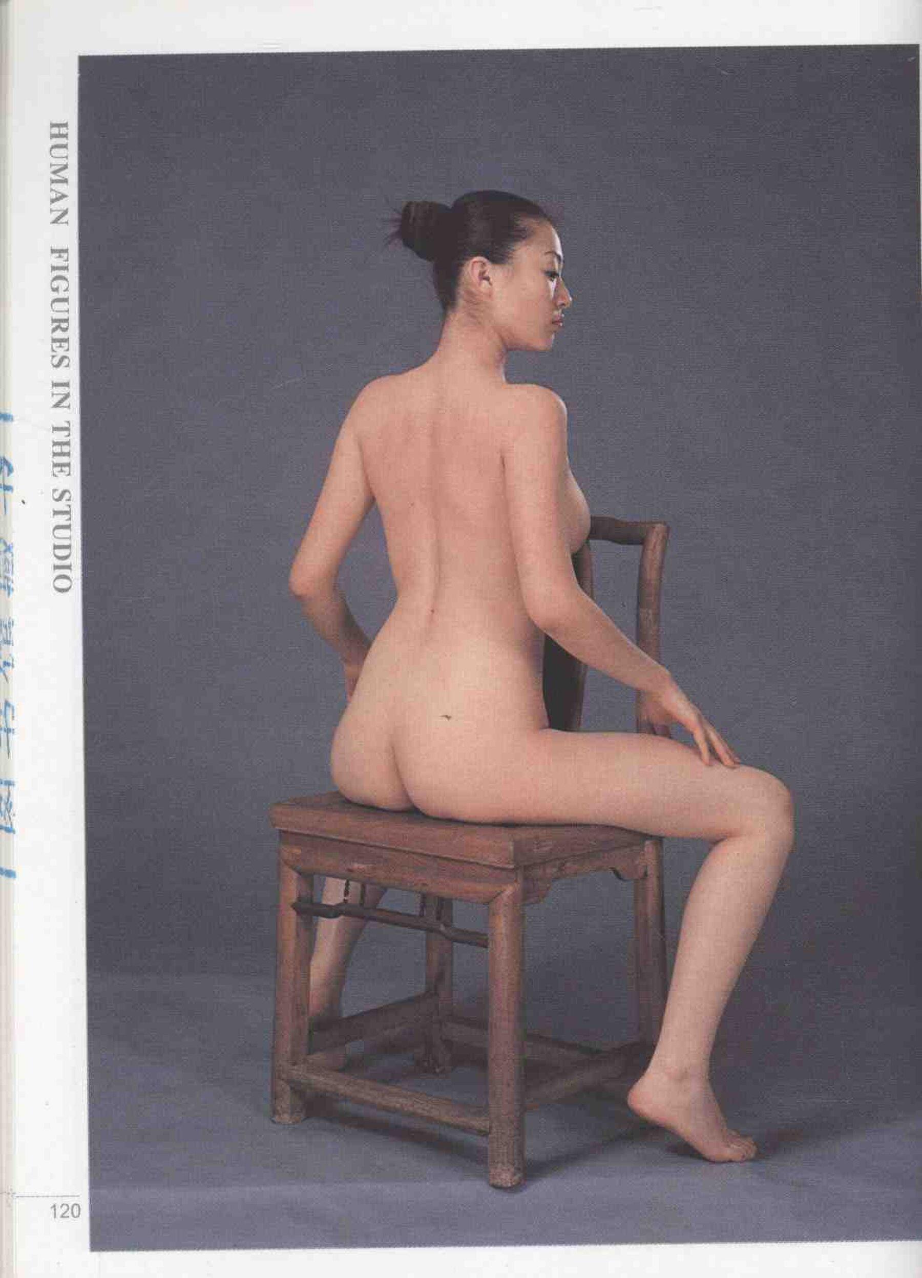 书籍扫描 实用人体模特摄影·坐姿篇(125)