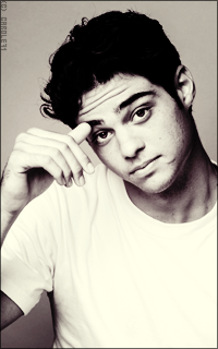 Noah Centineo Y2JlGgvn_o