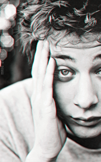 Jeremy Allen White Z3rFC3Ne_o