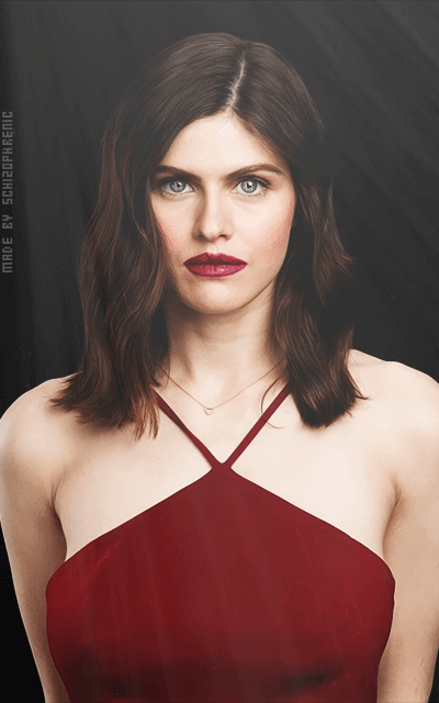 Alexandra Daddario 6VxihwlT_o