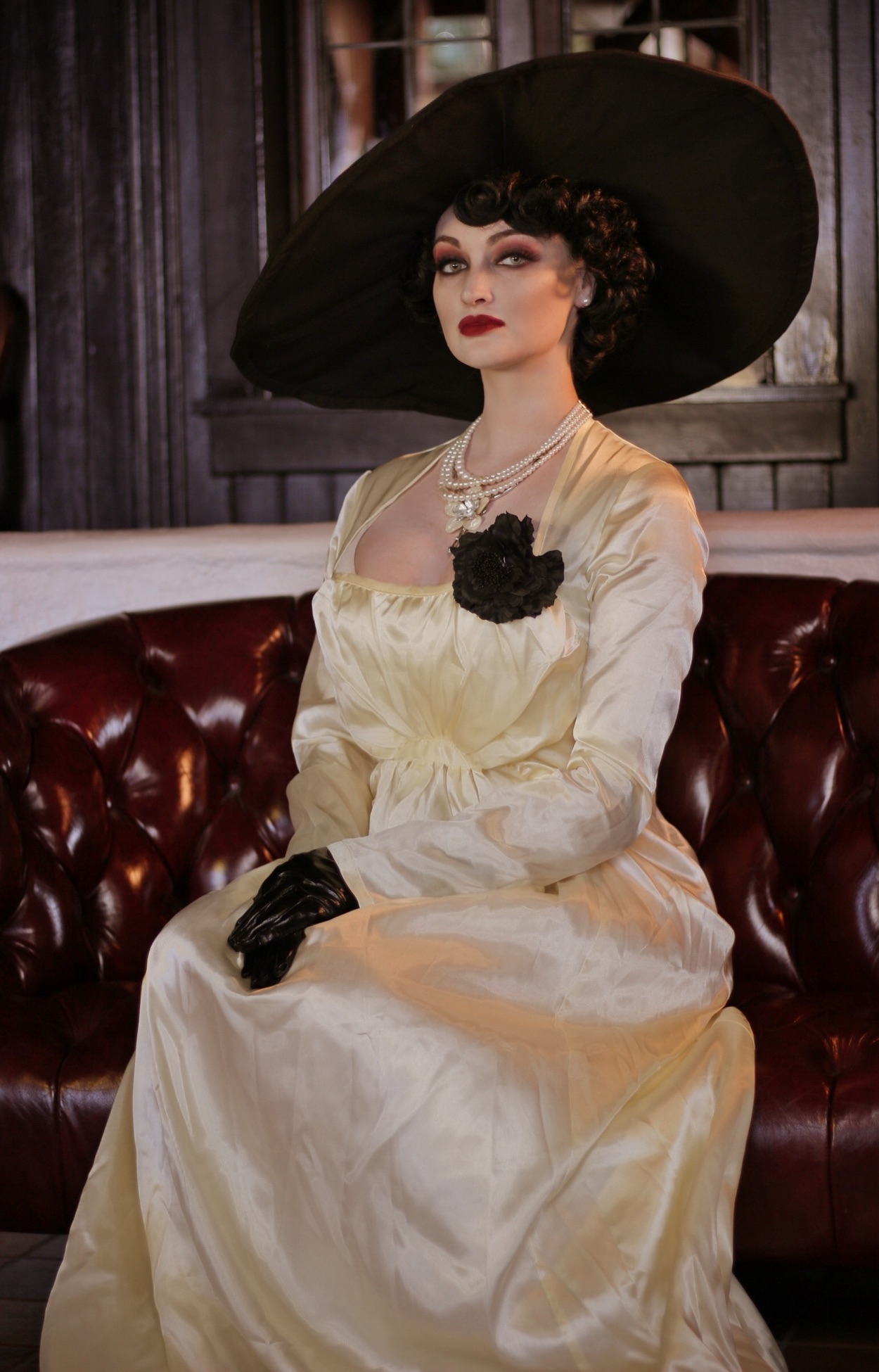 Anna Faith - Lady Dimitrescu