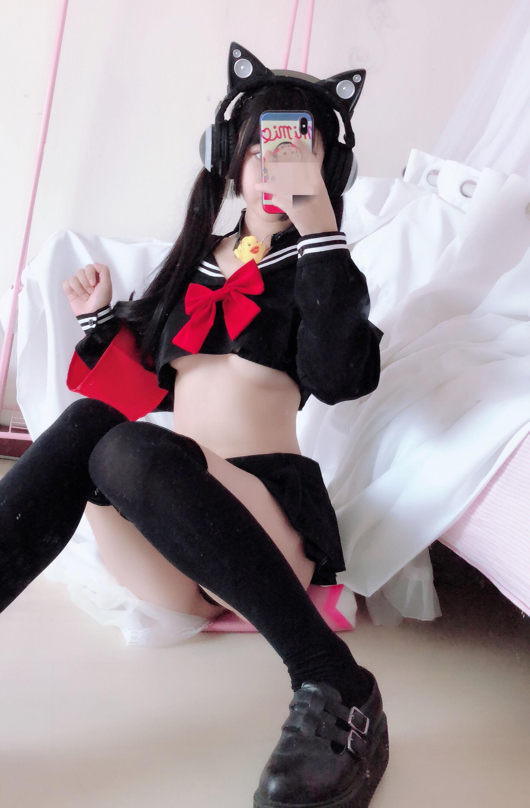 [网红COSER] 桜井宁宁 – 半乳制服 写真集(5)