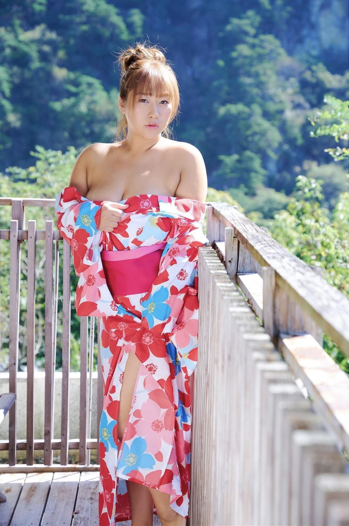 Ako アコ, 写真集 Evolved Gravure 『Ｋカップの想い』 Set.01(6)