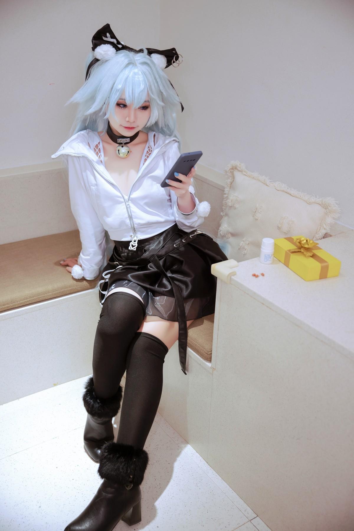 Cosplay G44不会受伤 芙洛伦白情(1)