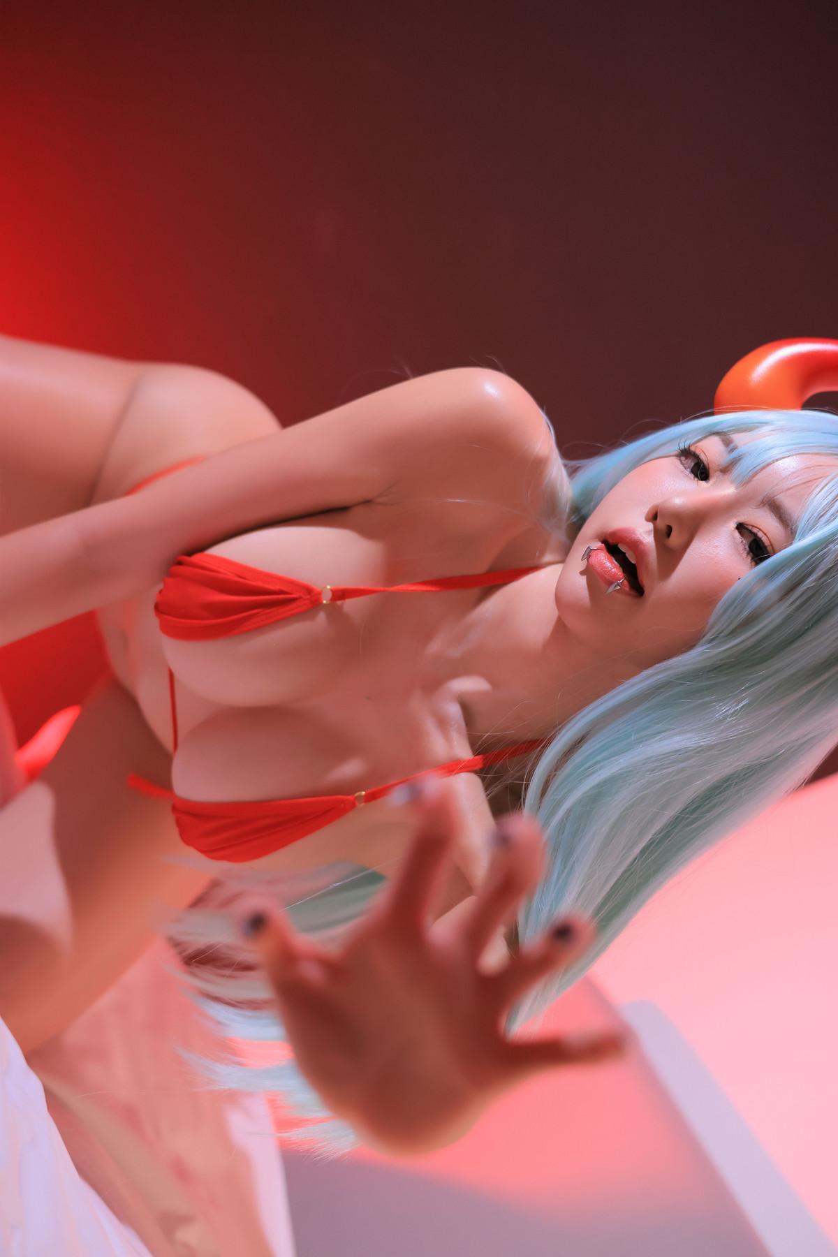 Dongeuran 동그란, PhotoBook 「Red Succubus」 Set.03(24)