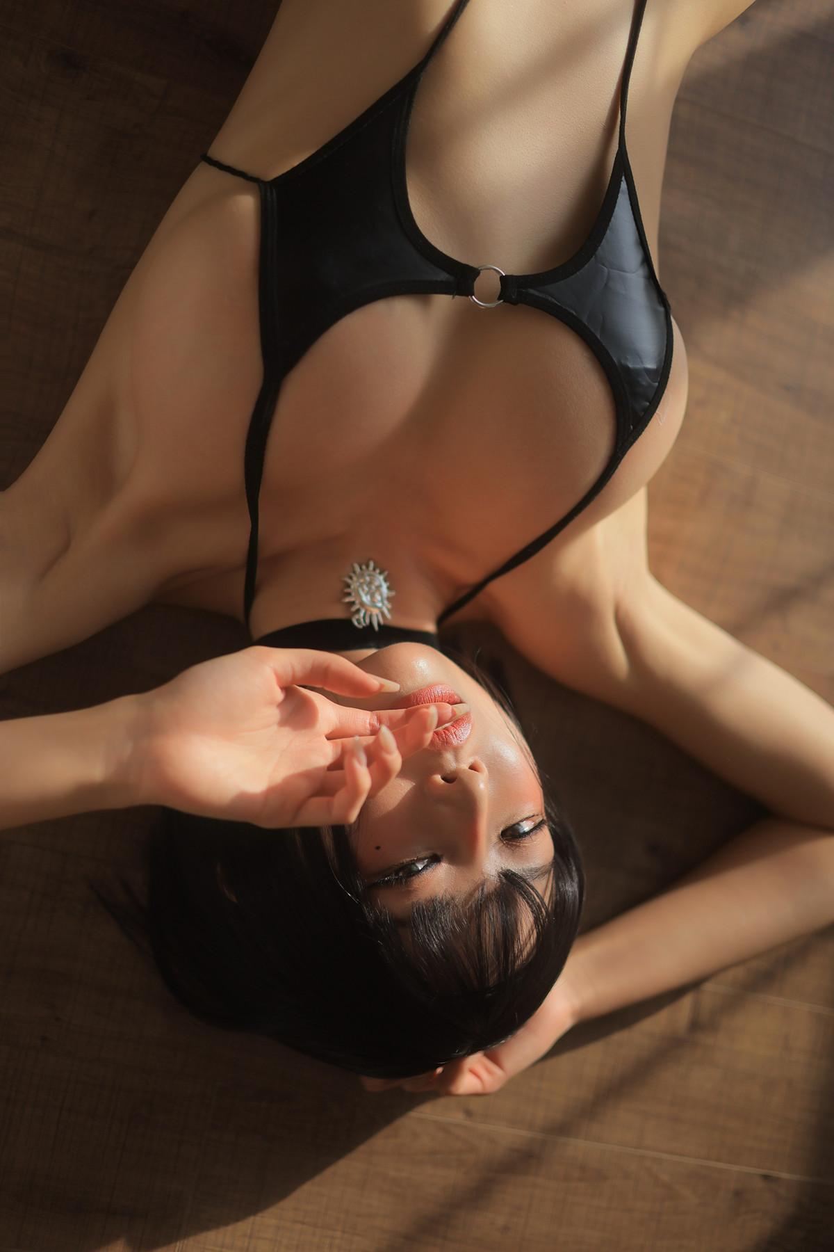 Dongeuran 동그란, PhotoBook 「Matilda」 Set.04(22)