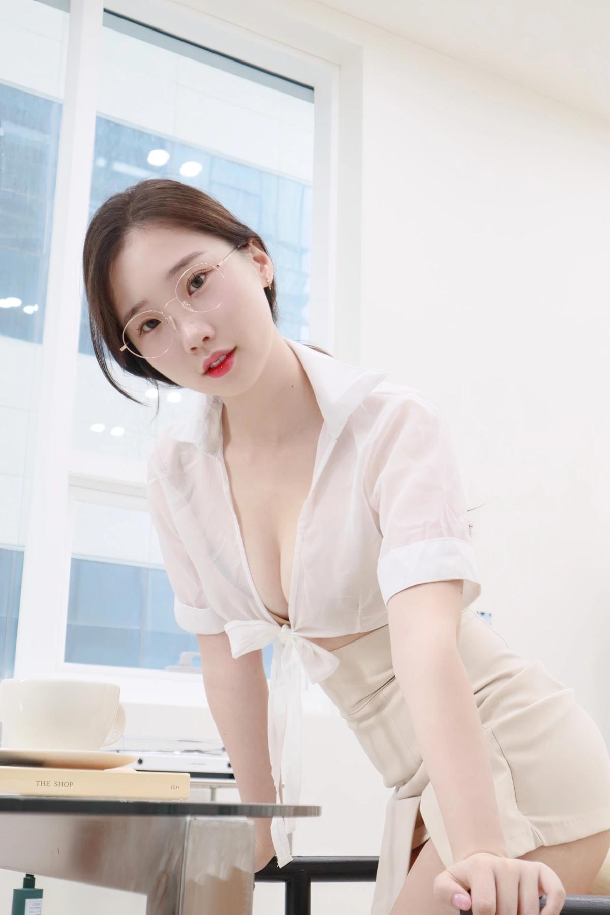 Pureding 퓨딩, Sexy Photobook Vol.11(7)