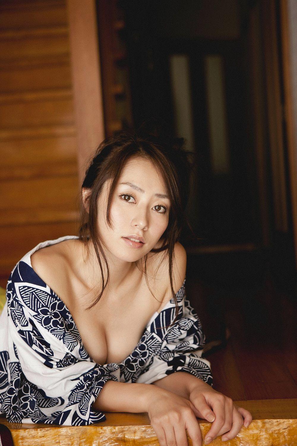 谷桃子《完熟》写真集 [YS Web] Vol.385(37)