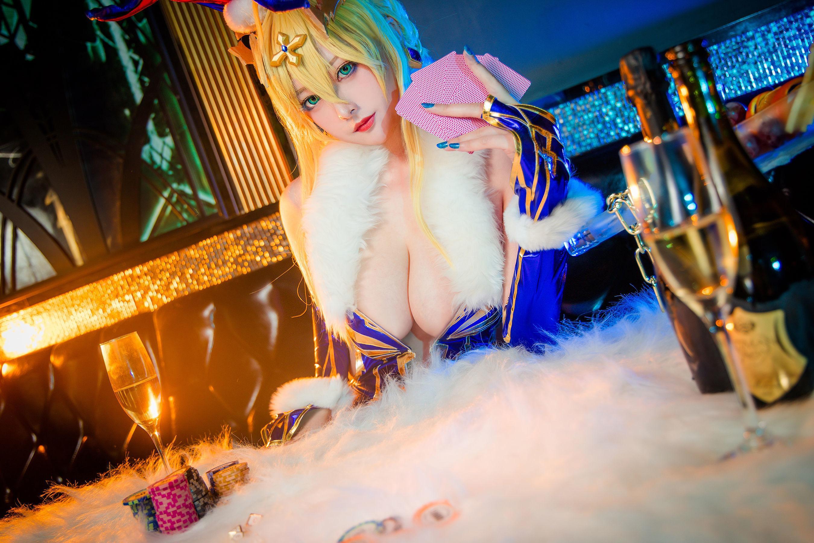 [网红COSER] 高颜值coser念念_D – 白枪呆兔女郎 写真集(12)