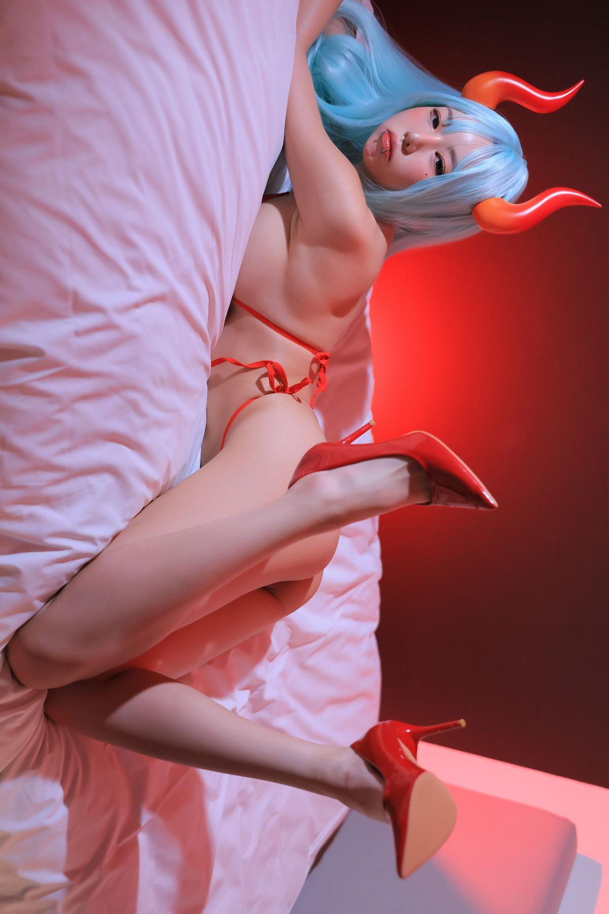Dongeuran 동그란, PhotoBook 「Red Succubus」 Set.05(44)
