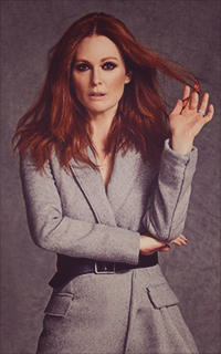 Julianne Moore Dhq6mHlQ_o