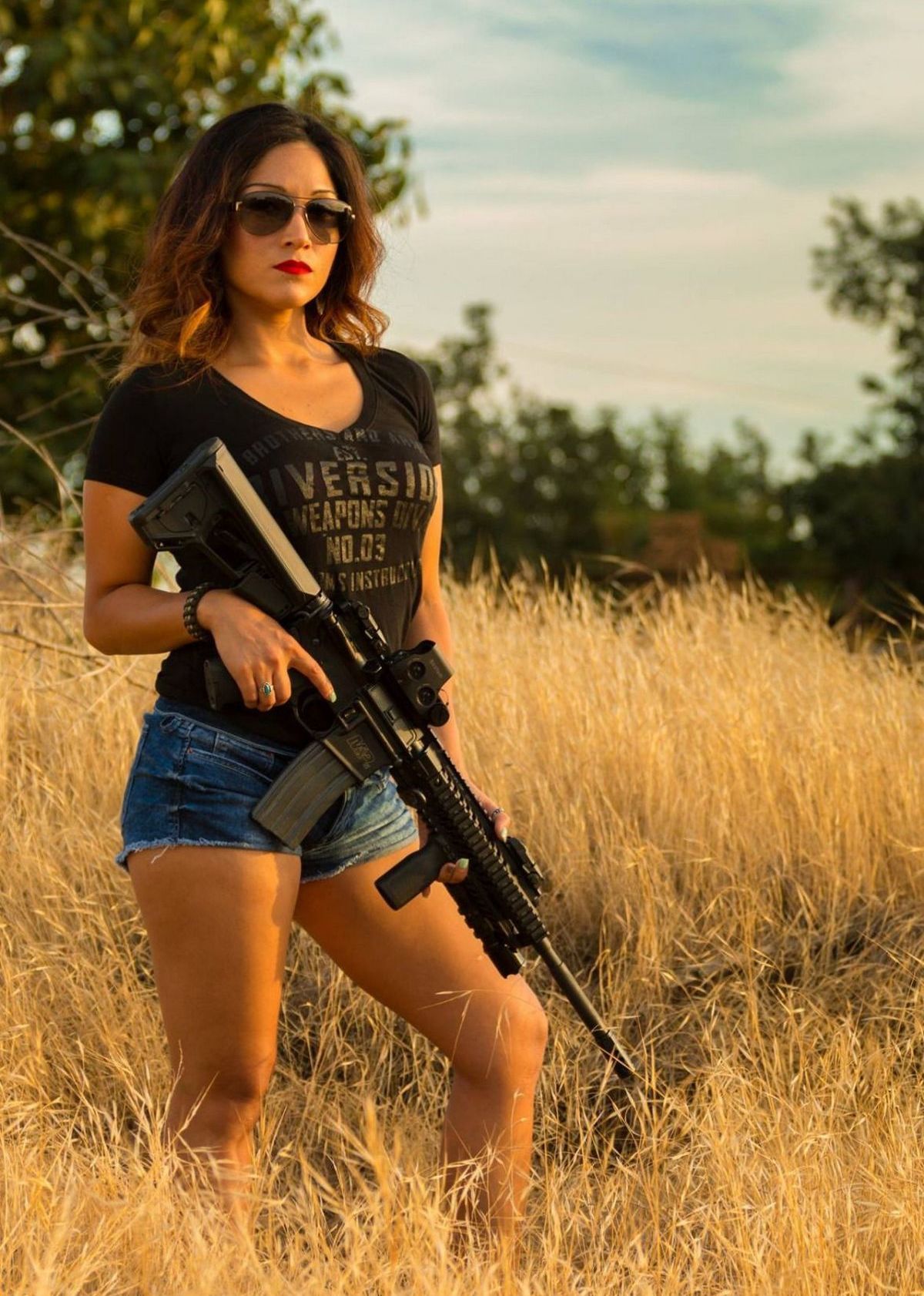 WOMEN WITH WEAPONS...9 84lFpvWJ_o