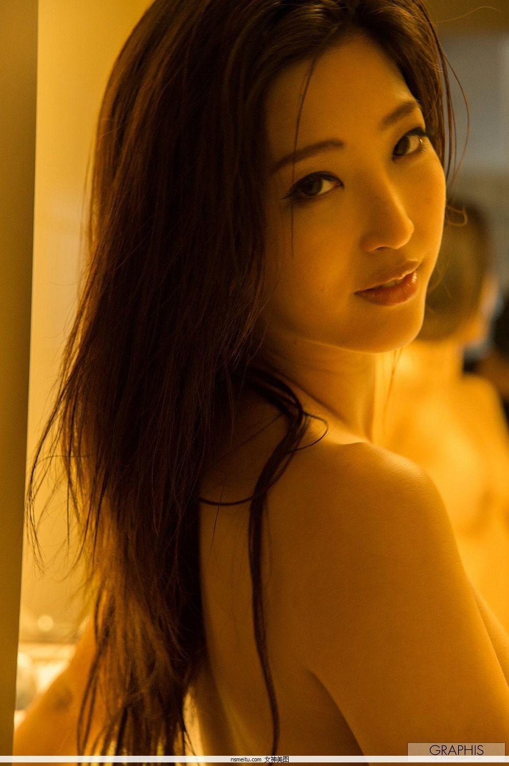 [Graphis] Gals Miri Mizuki 水稀美/水稀美里 – Slim beauty(41)