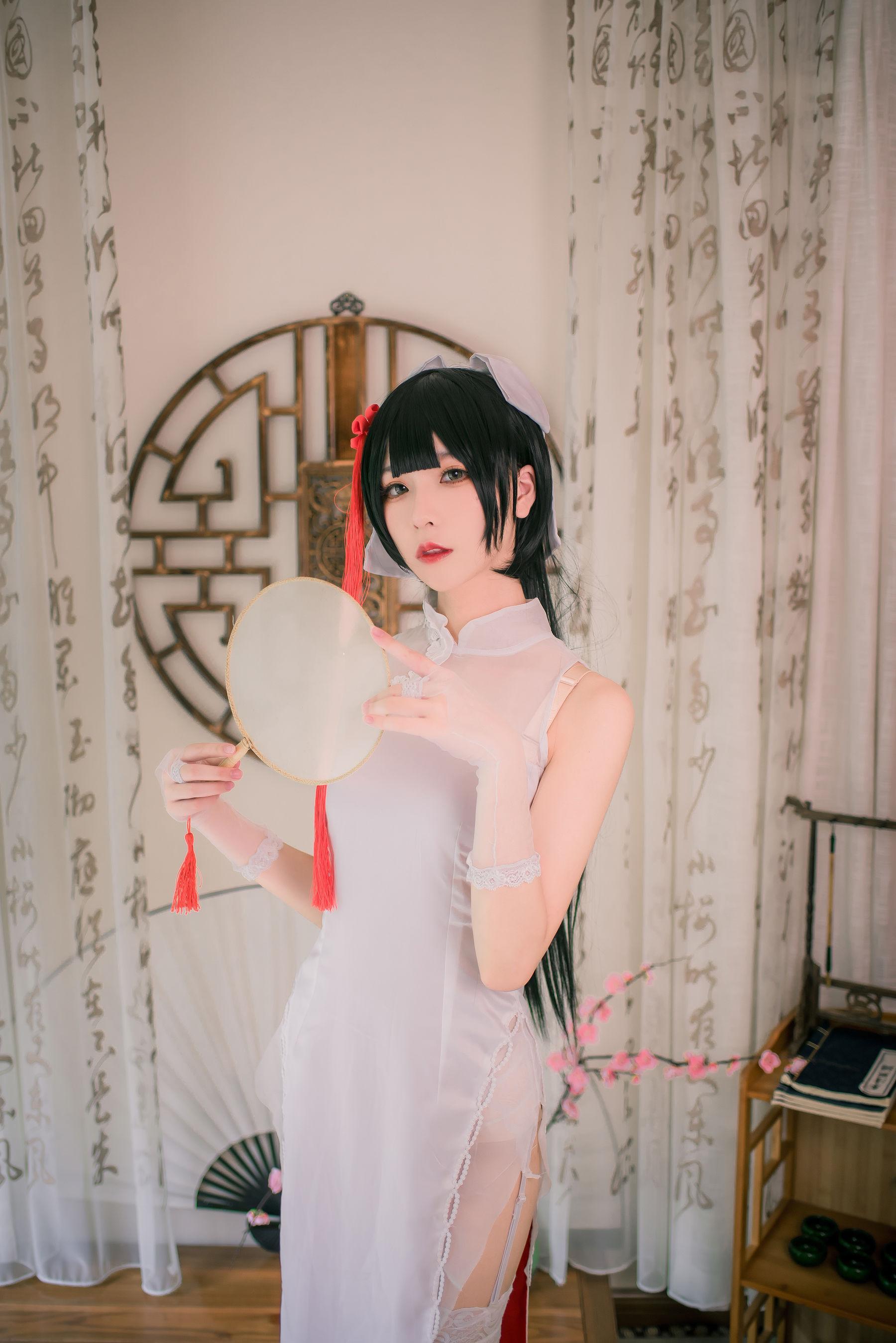 [网红美女Coser] 拼音拼嘤嘤 《高雄旗袍》 写真集