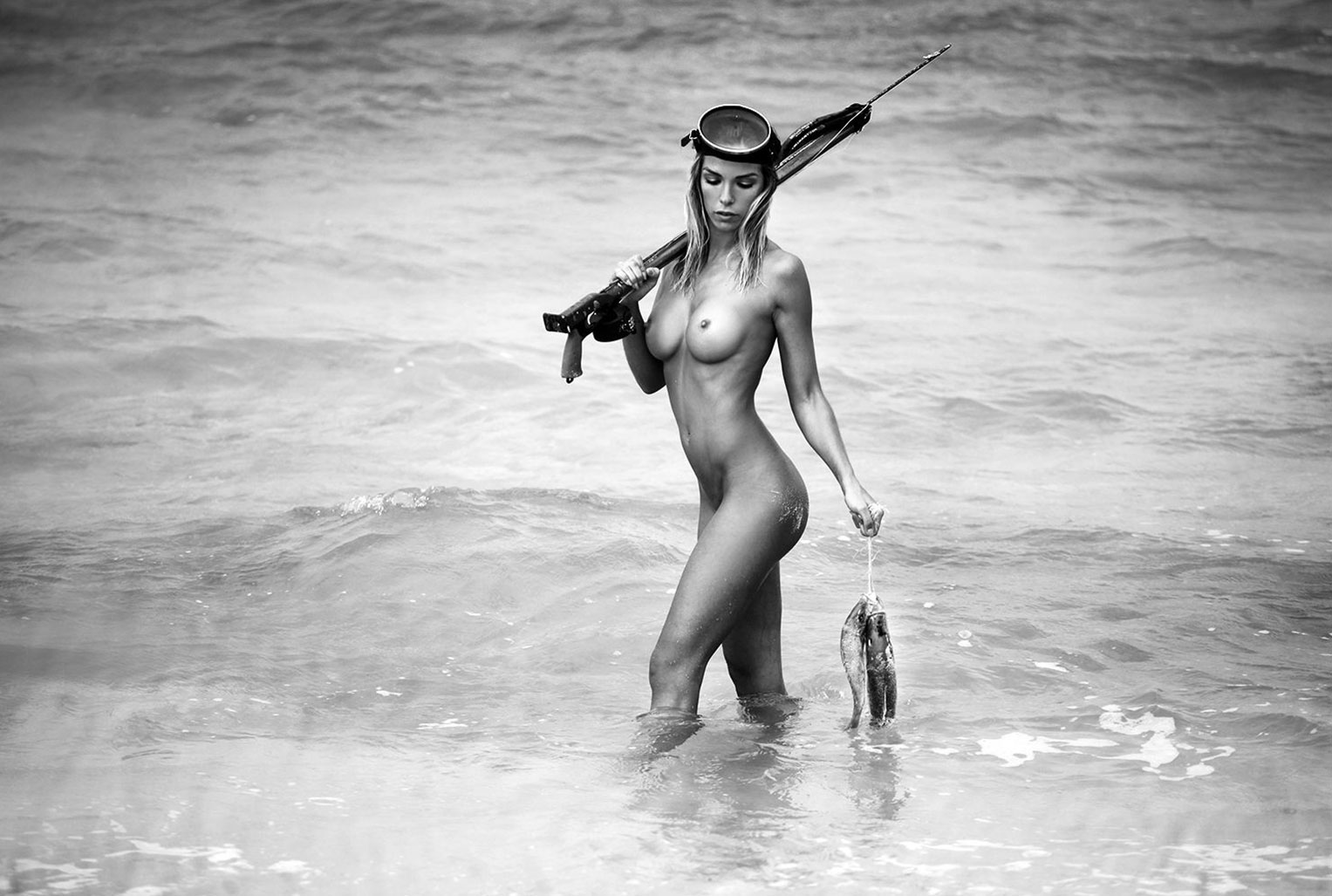 Рыбалка в Гваделупе / Christy Lacour Gianini nude by Sylvio Testa