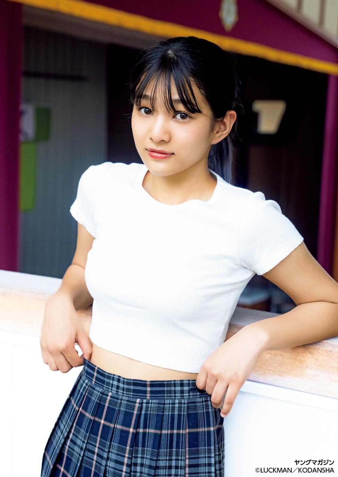 Karina Nizisaki 虹咲カリナ, Young Magazine 2025 No.30 (ヤングマガジン 2025年30号)(15)