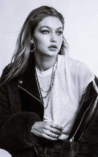 Gigi Hadid NQKimzfz_o