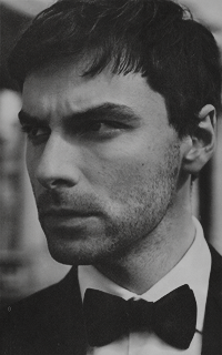 Aidan Turner QB2BT9qu_o