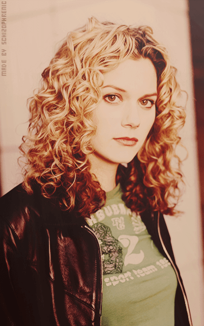 Hilarie Burton Gu28GRL8_o