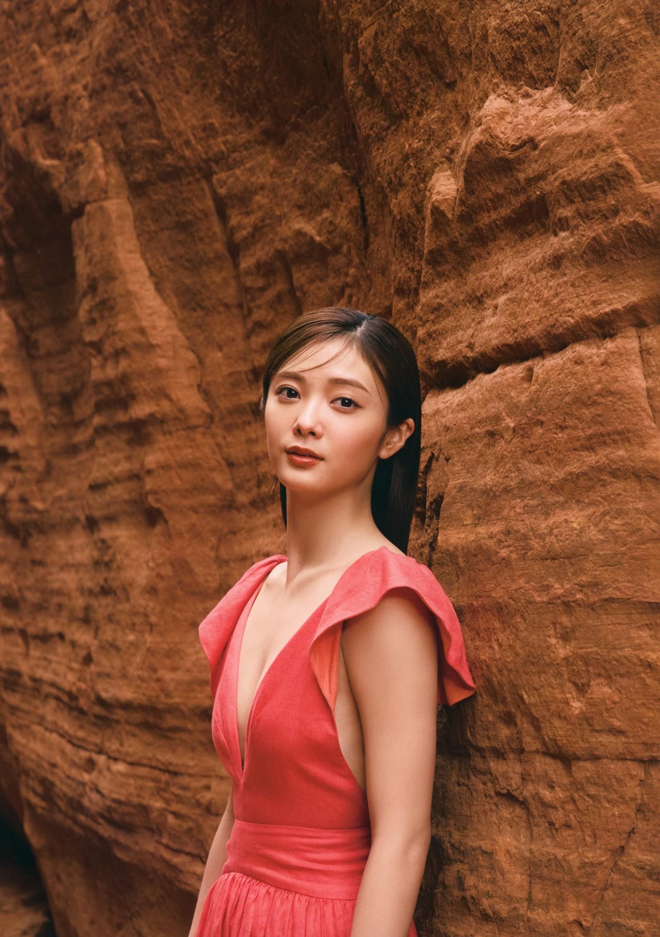 Hono Tamura 田村保乃, 2nd写真集 『隣の席になりたい』 Set.01(35)