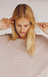 Nadine Leopold - Page 2 W3ZpYxN4_o