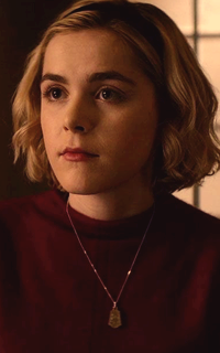 Kiernan Shipka JLV34j2A_o