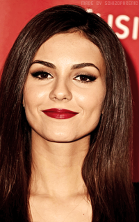 Victoria Justice LXoo2Cr6_o