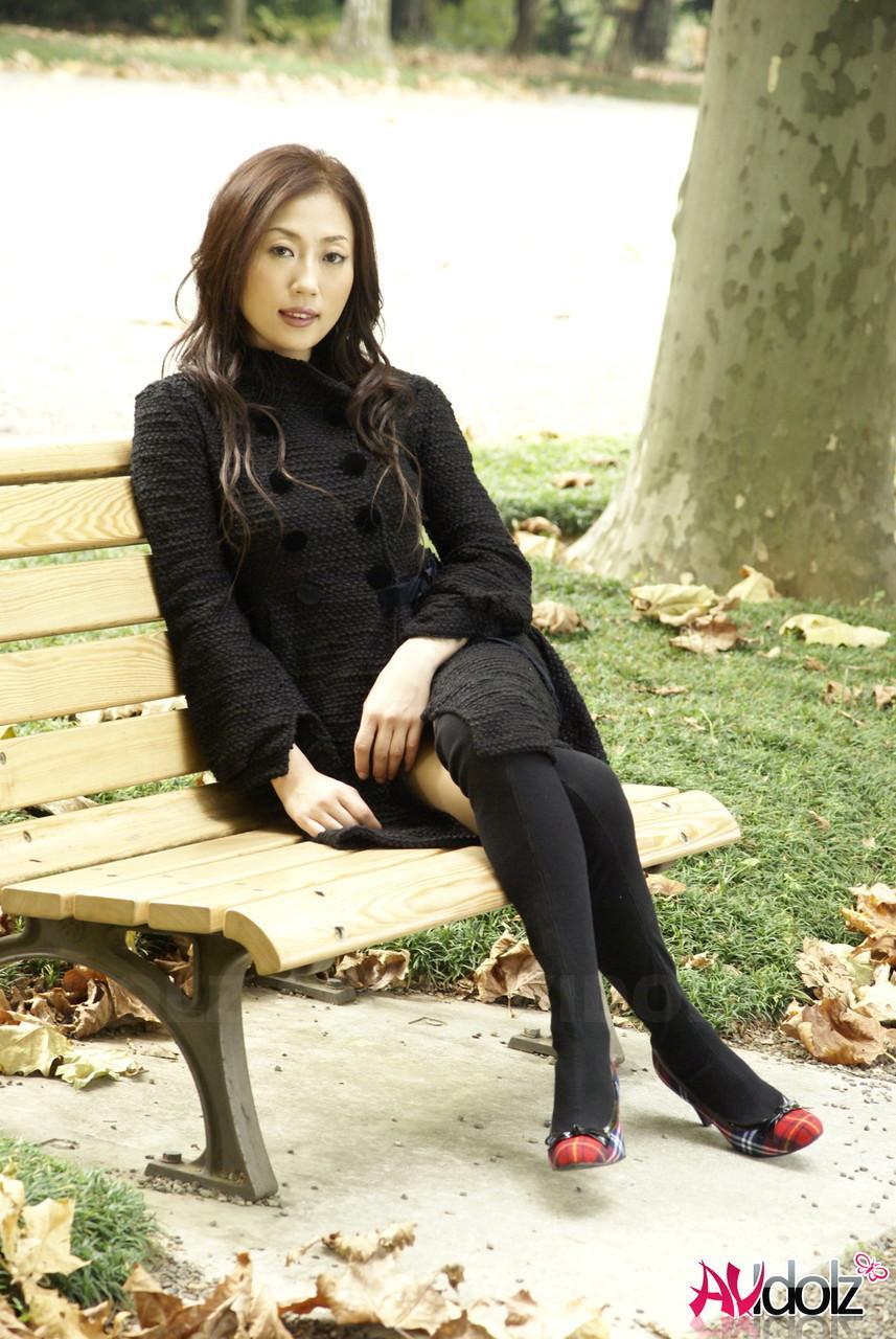 Fully clothed Japanese teen models in the park in black clothes and stockings(15)