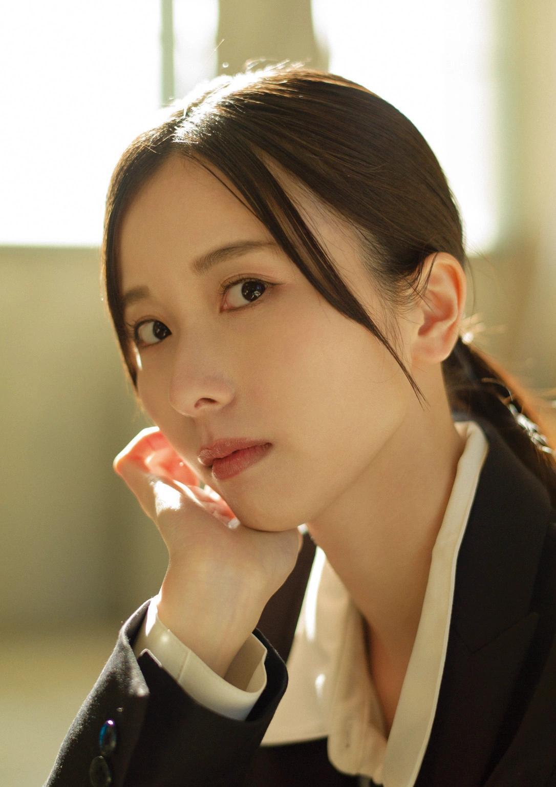 Kotoko Sasaki 佐々木琴子, 1st写真集 「明け方の夢」 Set.01(9)