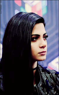 Emeraude Toubia CnEBgIJ5_o