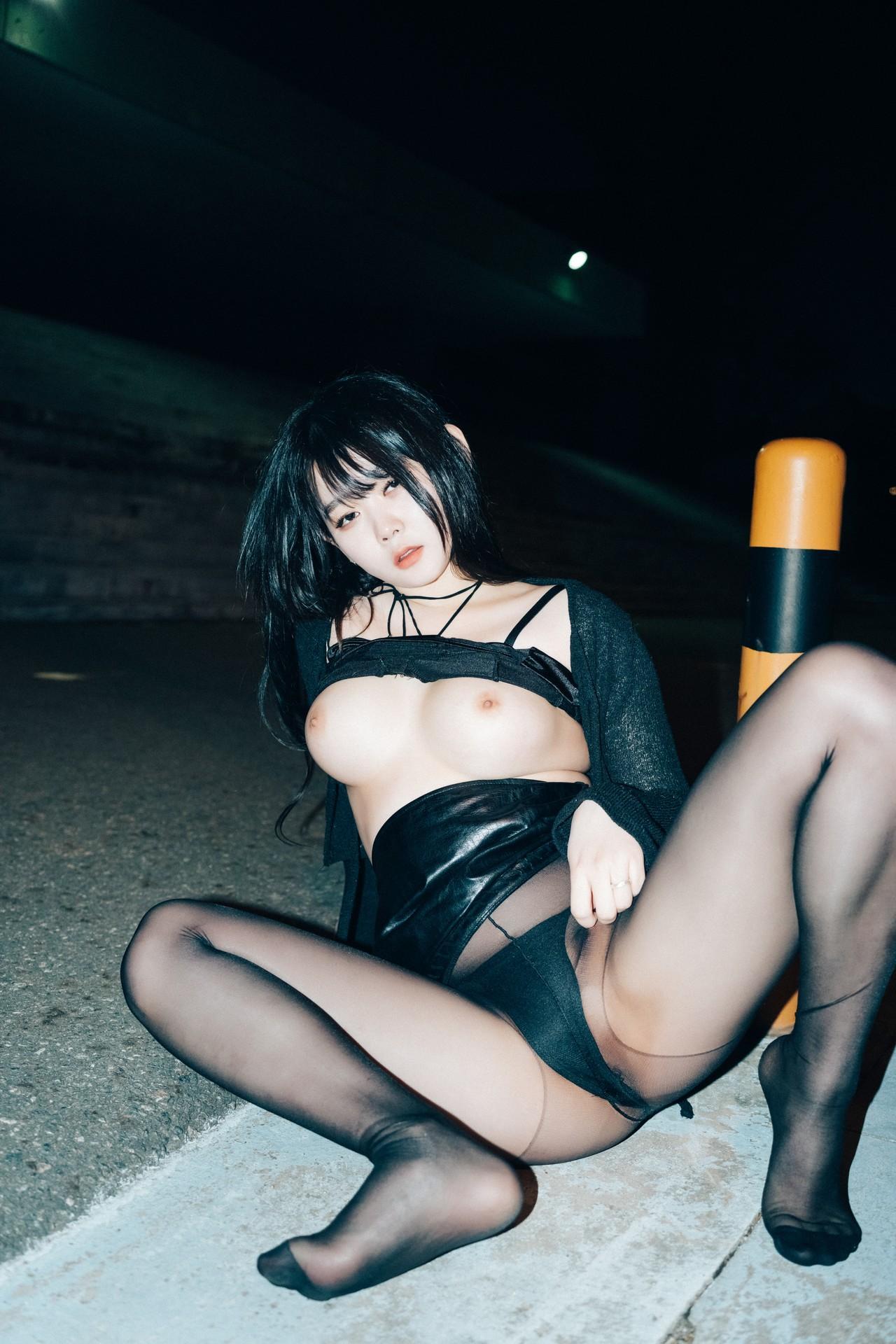 ZIA.Kwon 권지아, [Loozy] XXX At Night Road Set.01(49)