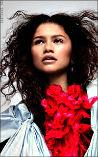 Zendaya Coleman 3GehdIwS_o