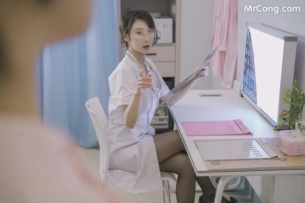 Coser@云溪溪 (Yunx1x1) Vol.030: 奶桃 N47医护 (80 photos )(3)