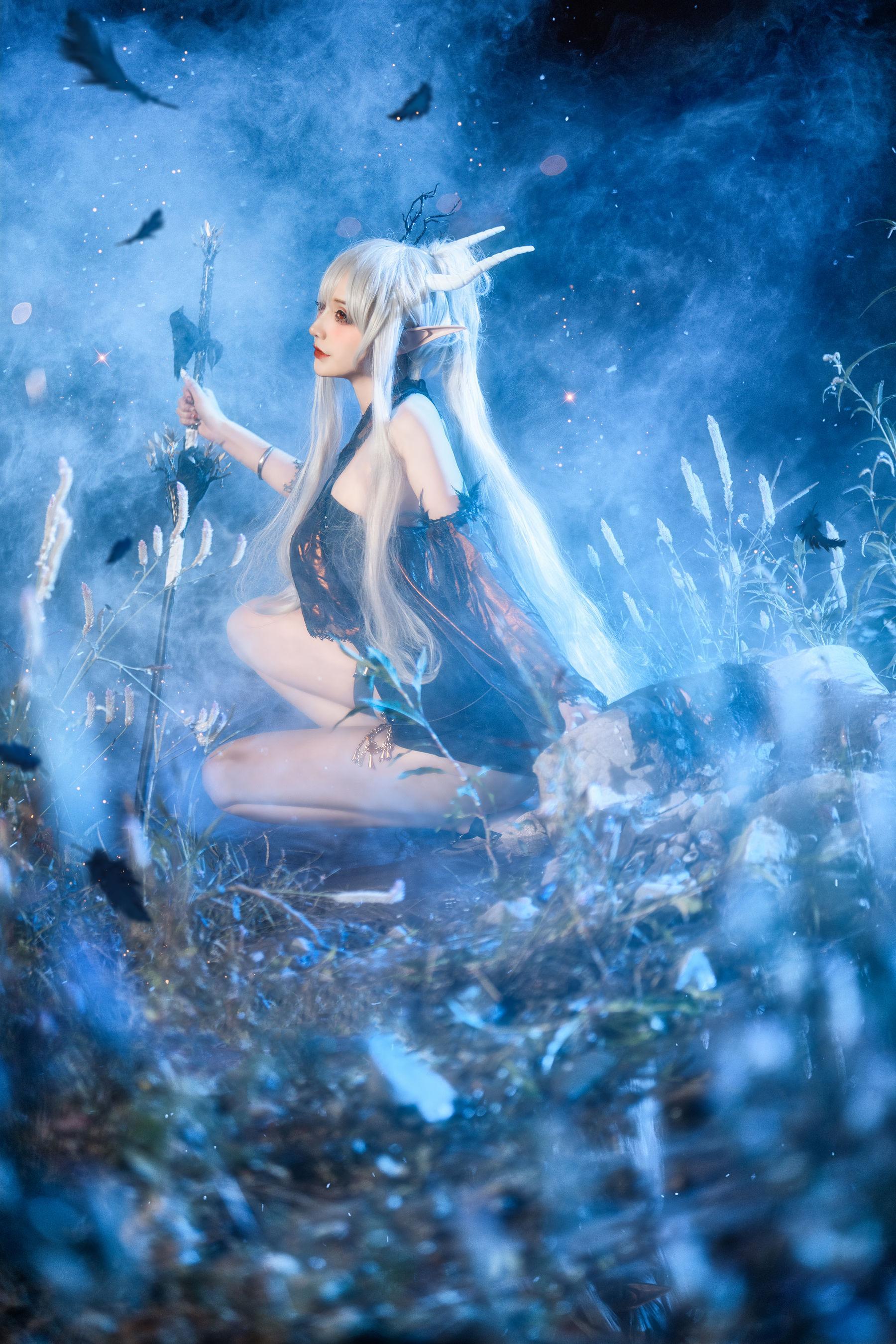 [网红COSER写真] 仙九Airi – 闪灵静谧午夜(15)
