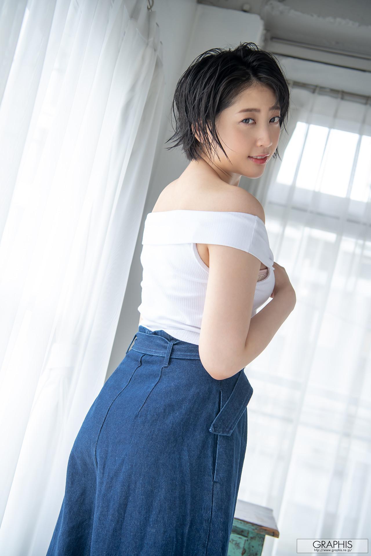 Hibiki Natsume 夏目響, [Graphis] Gals 「Sounds Cute!!」 Vol.02(2)