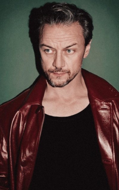 James McAvoy J9BmiMde_o