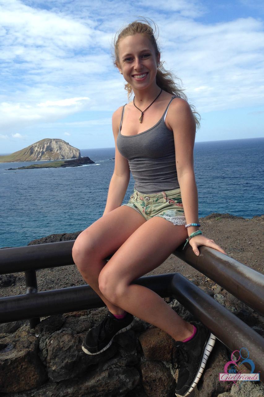 Amateur girlfriend Taylor Whyte poses in a tight shirt & shorts by the sea(2)