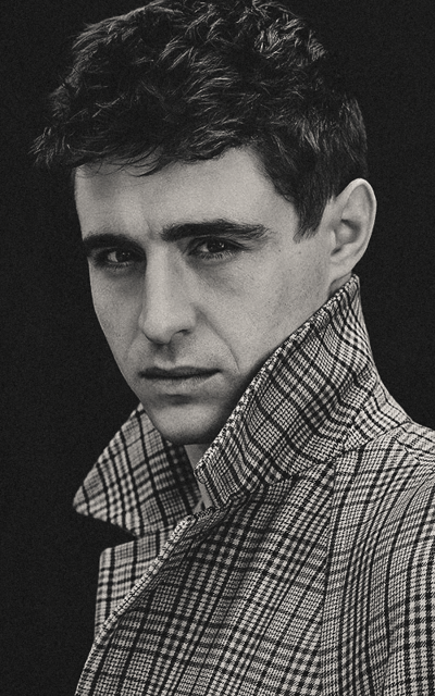 Max Irons ILMkz45A_o