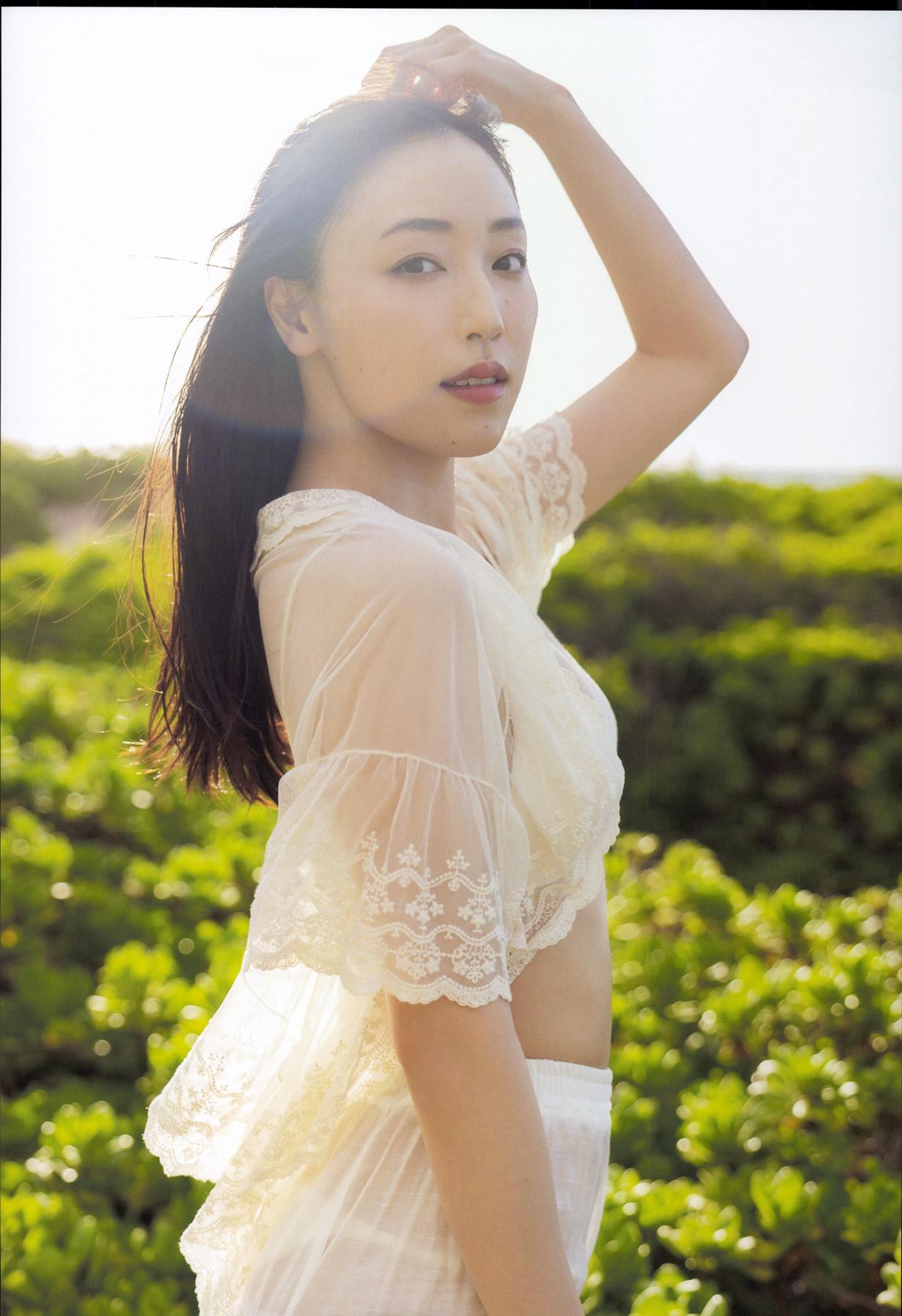 Mizuki Fukumura 譜久村聖, 写真集 「Last Scene」 Set.03(2)