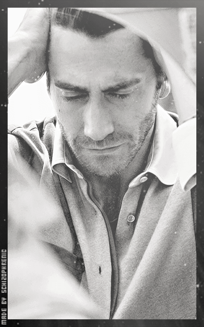 Jake Gyllenhaal - Page 5 FGjV831E_o