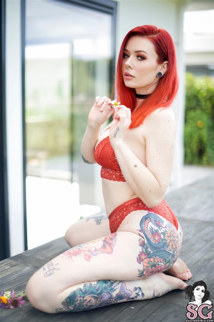 Sirenn Suicide, Bloem