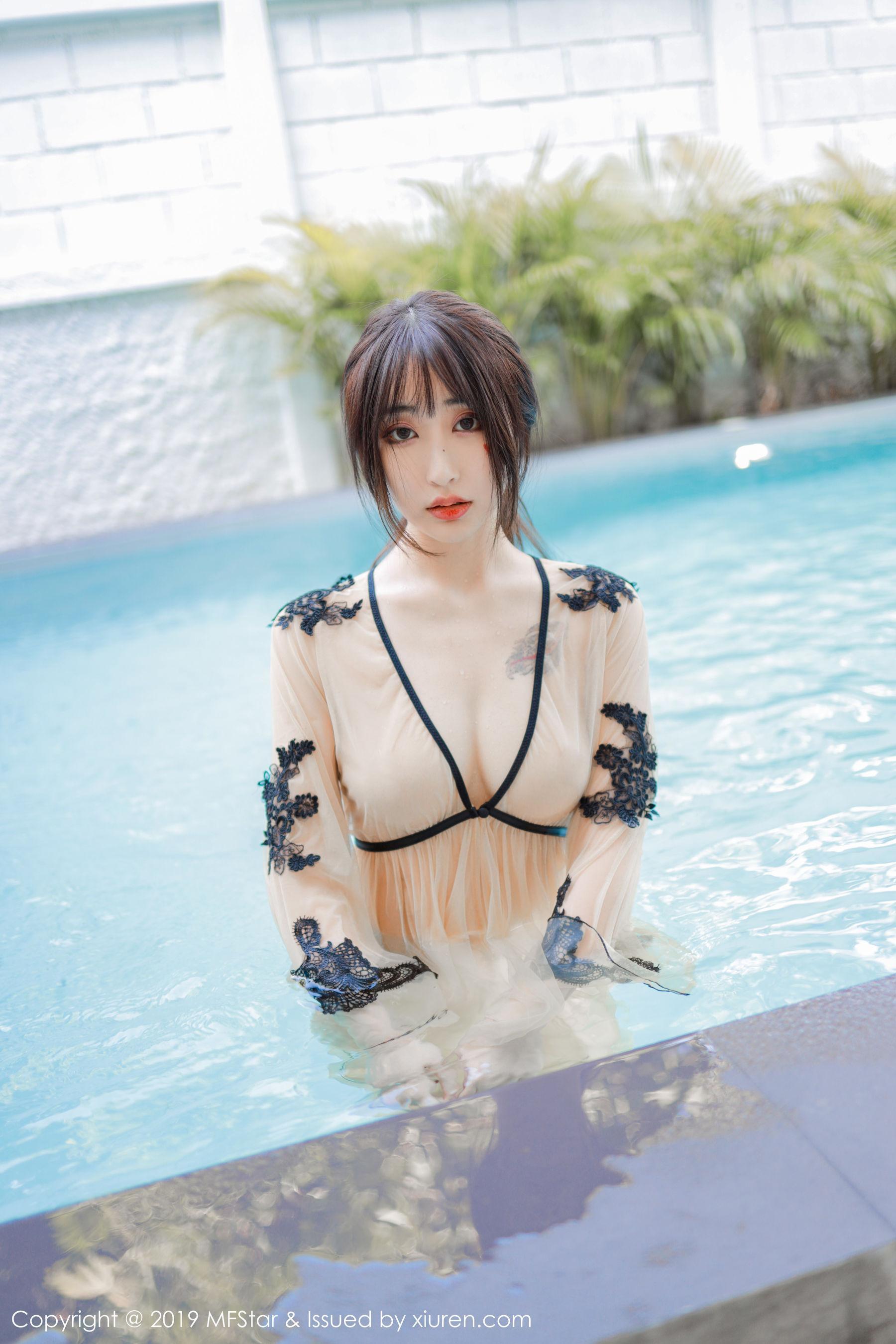 Betty林子欣《泳池出浴美人系列》 [模范学院MFStar] Vol.230 写真集(16)