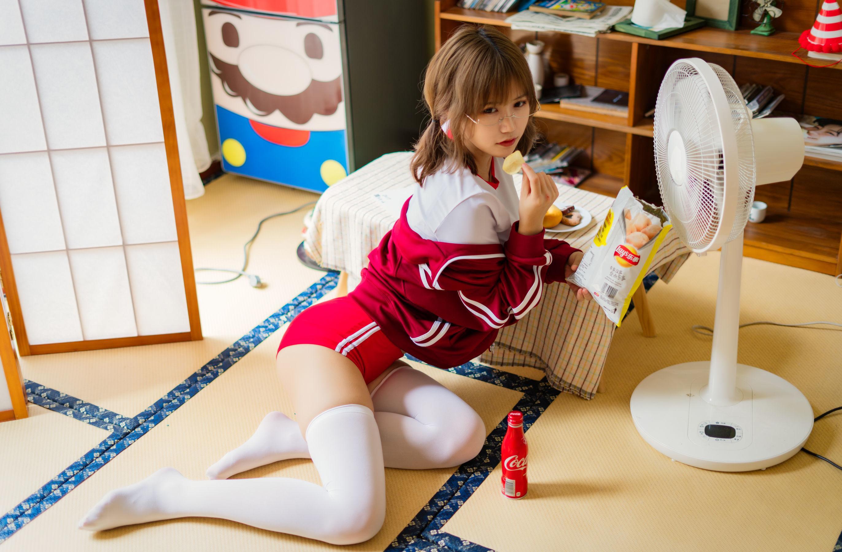 [网红COSER] 小仓千代w – 红色体操服 写真集(41)