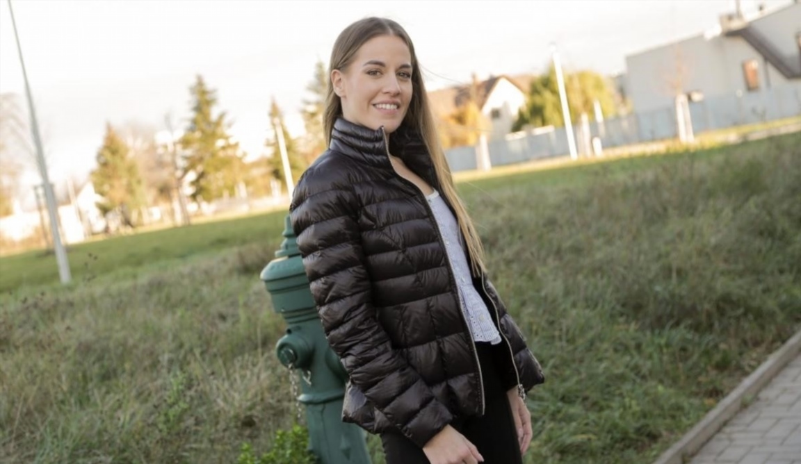 Eveline Dellai - Casino Winnings and Chill 1080p