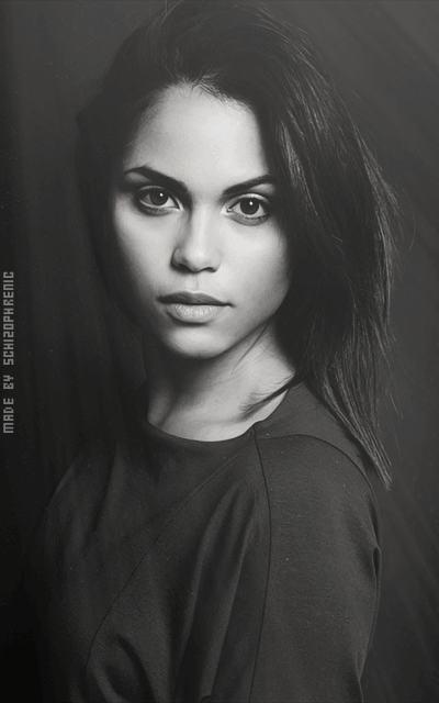 Monica Raymund 2gg8BjTM_o