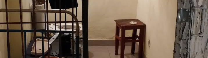 One cell, 3 prisoners, 1 hour to escape. 