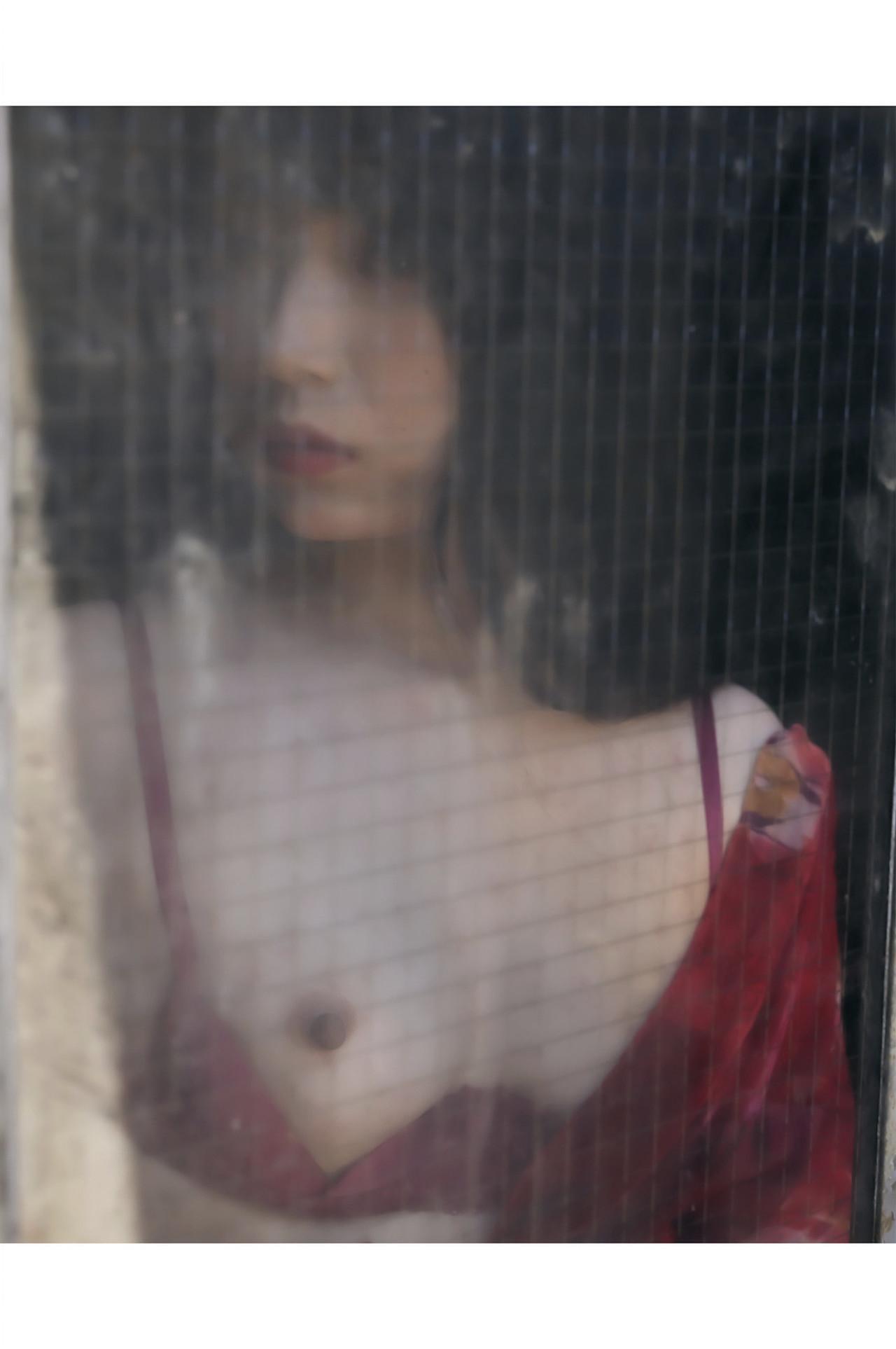 Mihina Nagai みひな, ヌード写真集 「雛～あの夏、儚げで可憐な君と～」 Set.04(10)