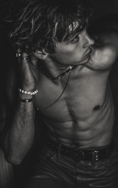 Ross Lynch 56tuLh0S_o