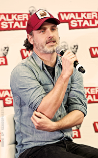 Andrew Lincoln - Page 2 P3GnY0qP_o