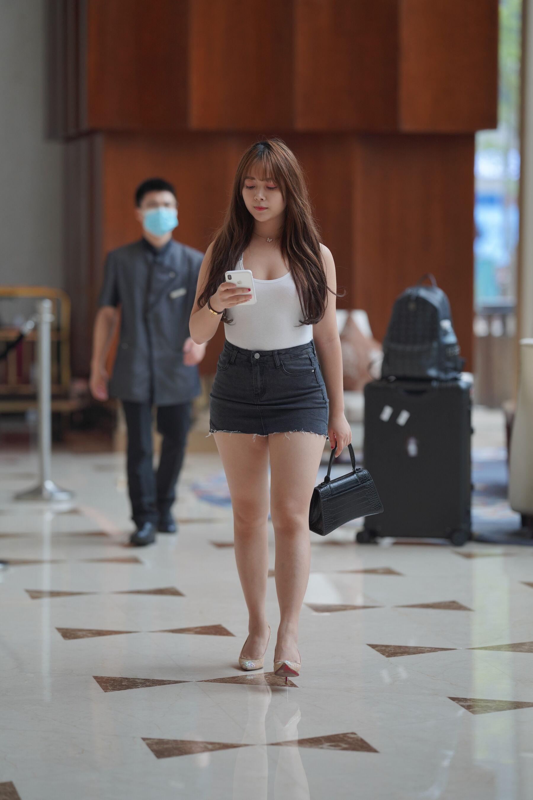 街拍 透明高跟热裤美女(457)